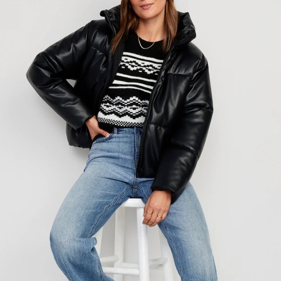 🆕 Geometric Sweater - Black & White - Picture 4 of 4